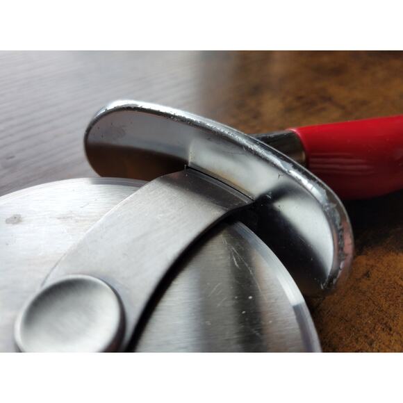 KitchenAid Large 3-1/2" Pizza Cutter/Wheel, Slicer w/Red Handle - Picture 7 of 11